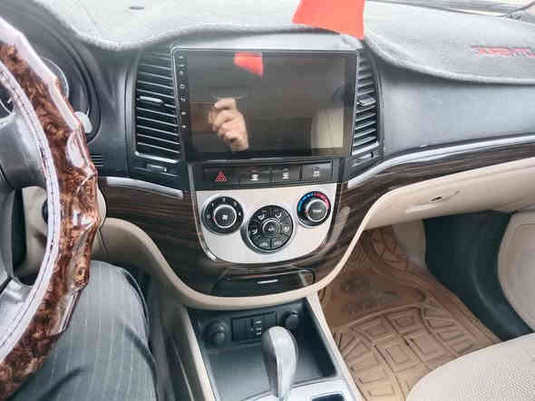 سنتافي 2012 مكفولة مكينة 2400 السعر 140
***********
