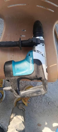 شلع شلع ٨ دريل بوش كسار +تزريف بوش الماني جديد دريل ماده رصاصي ٧ قطع ي...