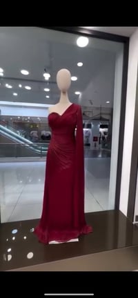 فساتين • مقاس ٣٨-٤٠ • مجموعة