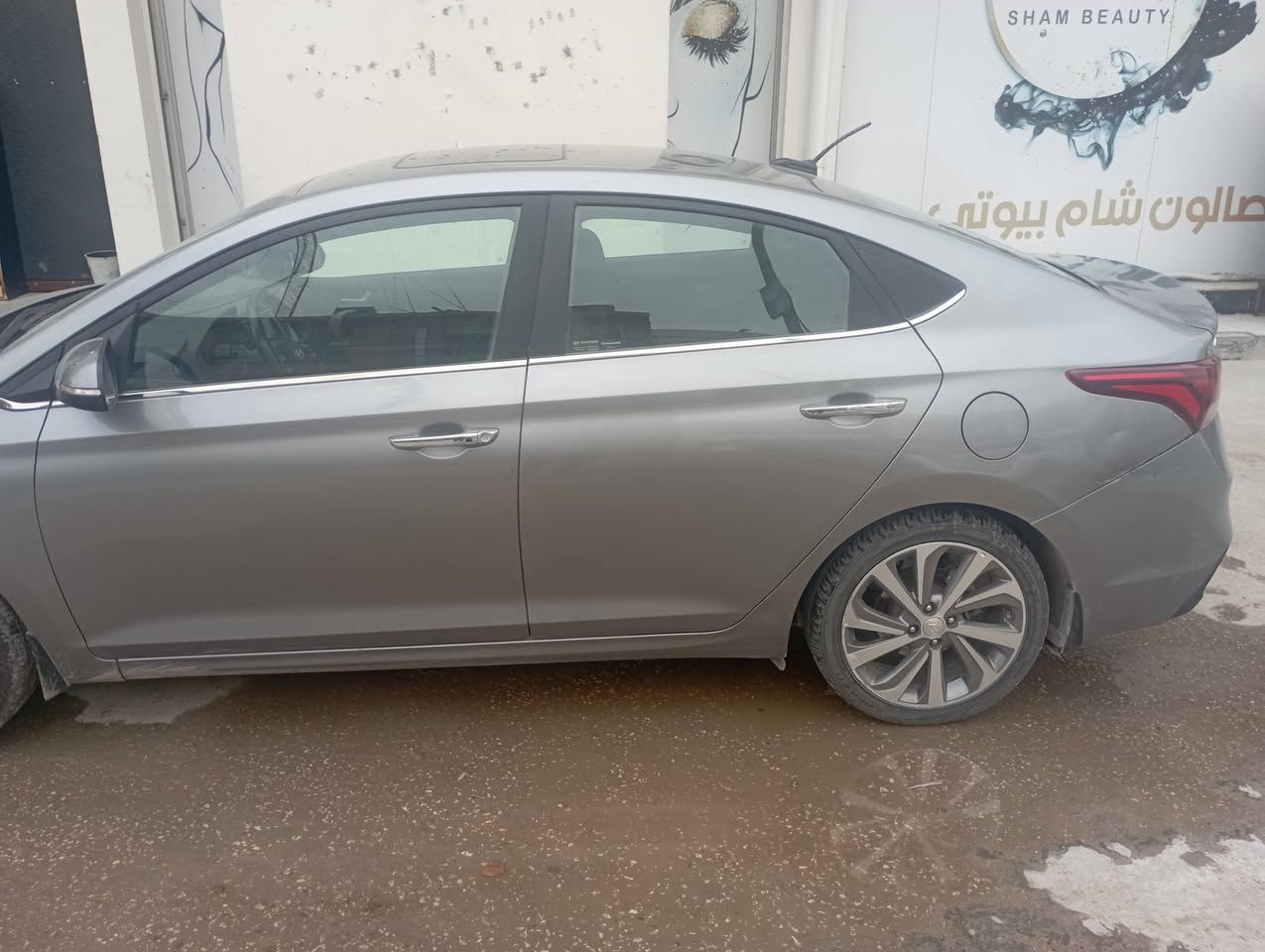 السلام عليكم
اكسنت موديل2021 وارد امريكي حادث بنيد بدون ايرباك 
كير مكينه شركه ممفتوحات
مكينه دوش 1600
فول مواصفات واحد على واحد 
السعر119مستعجل علبيع
***********
