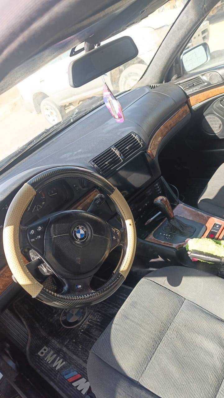 السلام عليكم موجوده عندي هاي بي ام للبيع
موديل 98 
قضاء بدر واسط 
قصائد رقم الهاتف السعر 85 تحويل قبل مباشر 
***********
