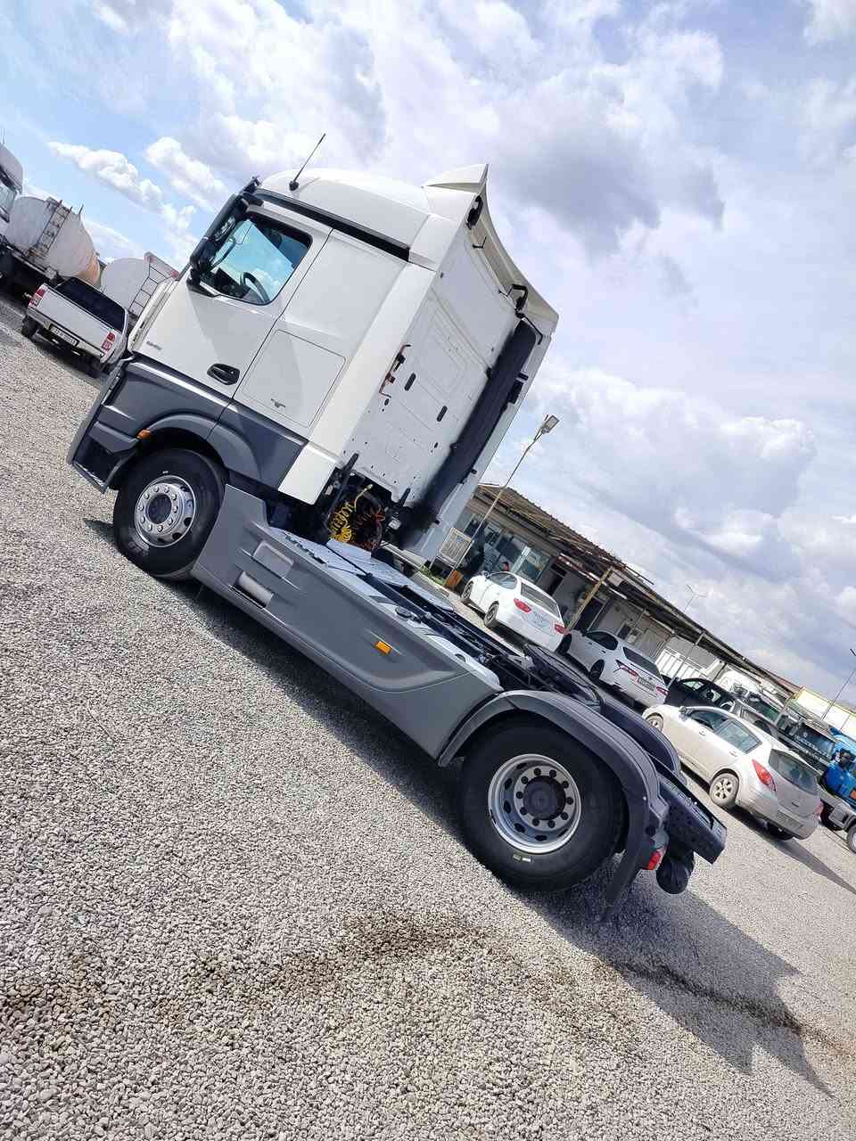 للبيع موديل 2016 فول موسفات حجم 1845 مكفول سياره رقم دهوك بس راس 
***********
***********
سياره موجود في معرض اربيل في قضاء خبات 📍
