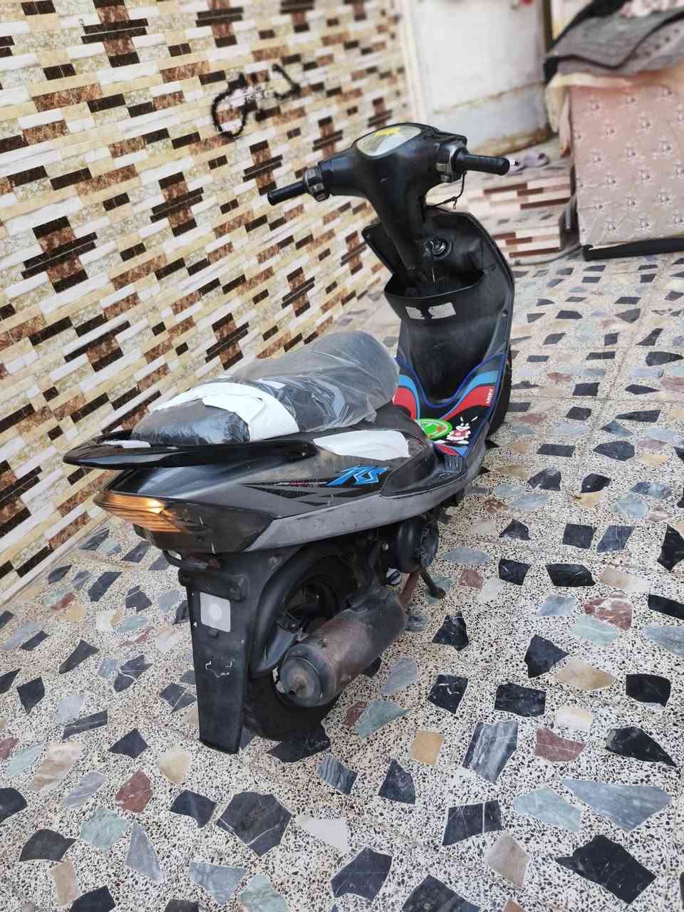 سلام وعليكم دراجه ماكس عدله للبيع كفاله عامه دراجه 49بلاد ما فتوحه كله ختم واحد وي لمكينه كهرباياته من بطولة لطول كله شغاله سلف اشاير كله شقال لسعر(650) وبيه مجال عنوان بصره شارع القاد امن الداخلي اي ستفسار واساب ***********
