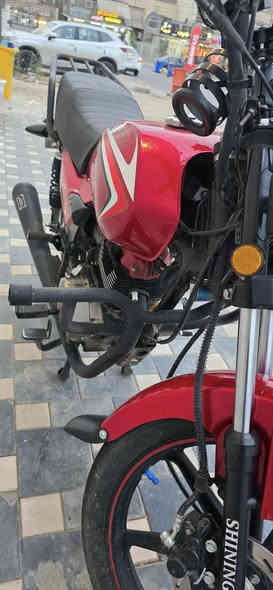 السلام عليكم ورحمة الله وبركاتة
دراجة شاينك 2023 للبيع 
الدراجة مرقمة بغداد بيها لوحات ثنين انلكيزي
الدراجه ماشية 10 الاف حقيقي 
الدراجة نضيفة جدأ مداريها بالدهن ومامتعبها وتجي تشوف بعينك وتفحص 
الدراجه وياها زوج تايرات واقية طين 
والسنويه بسمي ثاني يوم التحويل 
السعر 1750 وبيها مجال 
العنوان بغداد حرية 
للاستفسار واتساب او ***********
