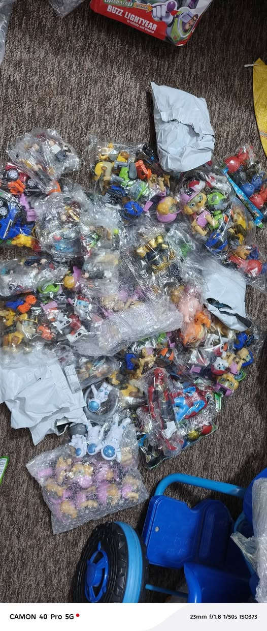 السلام عليكم شلعة مجسمات حجم كبير عدد 18 و مجسمات حجم صغير 34 جيس أكو جياسة بيهن 10 مجسمات خشنة 
و ليغو عدد 35 جيس أعلى سعر ابيع


**إذا كنت صاحب هذا الإعلان وتريد حذفه لأي سبب، رجاءا أرسل رسالة إلى الدعم الفني**