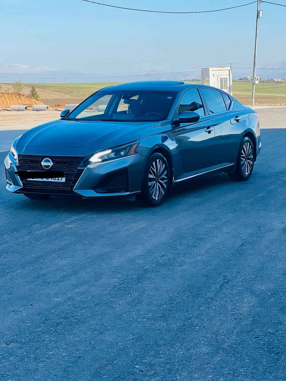 السلام عليكم 
رجاء اقرأ منشور قبل اتصال 
للبيع نيسان التيما نفطي 2023 SV اسبيشل 
موصفات فول فول عدا كشن جلد 
محرك 2500
ماشي 35 الف ميل 
صبغ بولند بدون دواخل و بدون ارباك شرط 
و بيها جاملغ كلير أمريكي و 
بيها بقصه و فطر بل شاصي  
سياره بدون تعديل بارد شرط 
سياره بدون شخوط و رصعات و بقصات 
سياره مرقم دهوك ترقيم جديد 
سياره تحويل وكاله غرامات شرط 
ملاحظة صوار حادث موجوده في المنشور 

السعر 166 ورقه 🔒 قفل 
اي استفسار عن سيارة خاص مفتوح 
اخوكم ديار ابو عمر 
*********** واتساب فقط للتواصل 
***********
عنوان إربيل معارض السيارات
