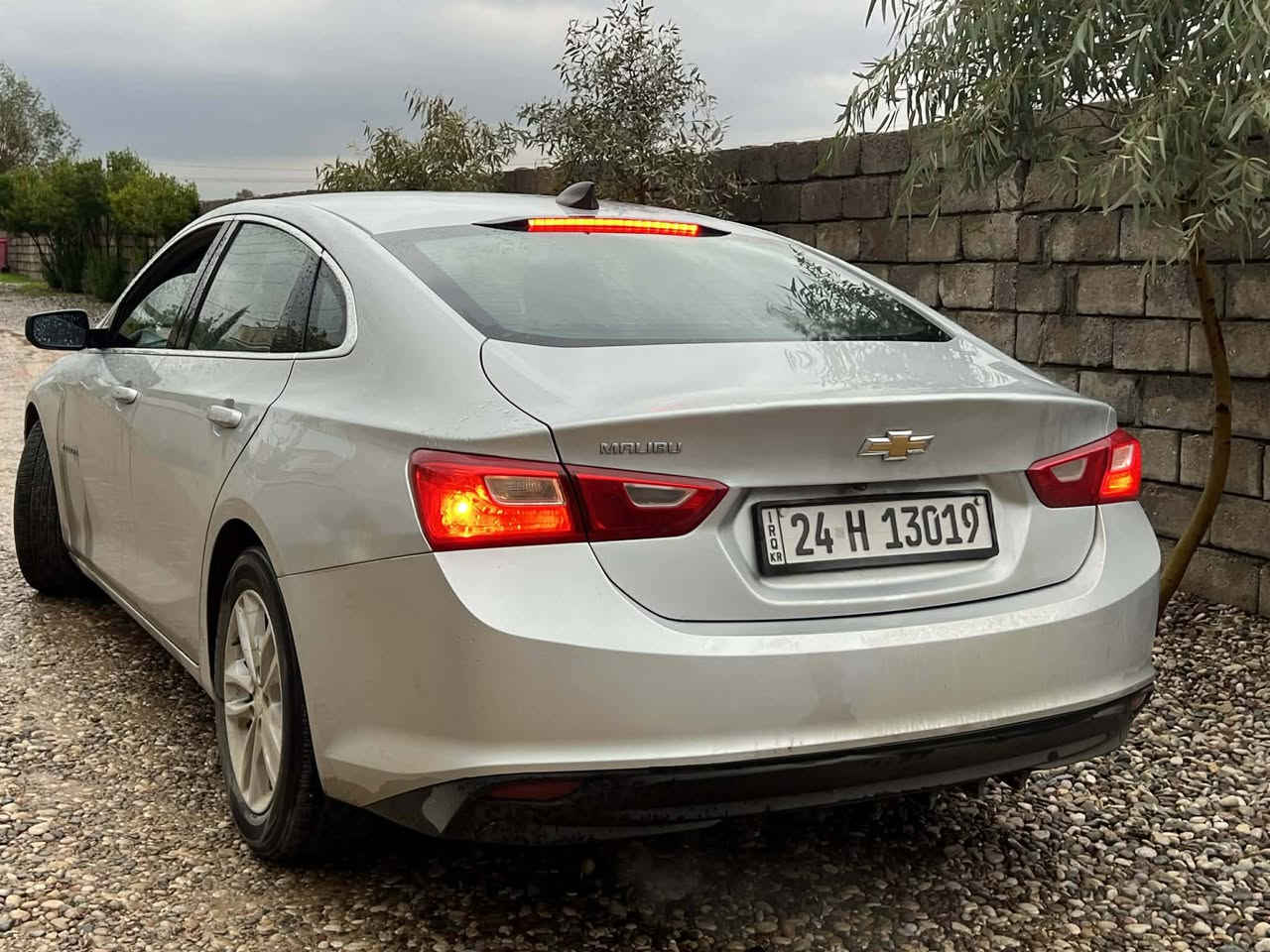 السلام عليكم
ماليبو 2020 لون سلفر مواصفات عاديه لد بصمه بل ابواب بصمه ايكو فول تحكمات ستيرن اوتو ستوب محرك 1500T تيربو فول شاشه كامره خلفيه 
ماشيه 38 الف ميل رقم دهوك 
حادثها كلش خفيف قطعه وحده و شويه بارد بلبوند
سياره كلش حلوه ونضيفها
طخم كشنات مغلفه يعني كشناتت نضيفهه 
السعر 112 
الاستفسار الرقم ***********
