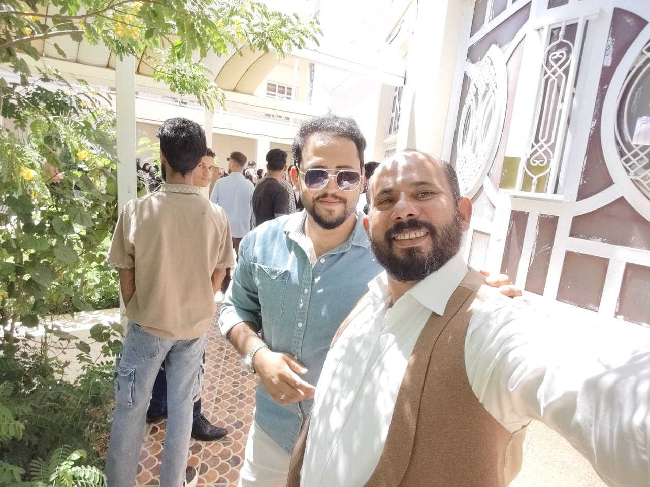 شكراً لله يوم الأربعاء المصادف 
/2026/5/20/م
وفقني الله للجمع بين آداء الامتحان الفاينل صباحاً وبين عمل الايزوگام مساءاً 
وهذا من فضل الله ومنه وببركة مولاي الحسين عليه السلام 
تعلن شركة الطائي للايزوگام عن تخفيضات للمساحات الكبيرة وعن عمل بضمان أكثر من 15 عام بقوة الله تعالى 
وعلى هذا كلامنا دليل مئات المواقع التي نفذتها ومر عليها عشرة أعوام والى الآن كما هي 
والي يريد ادزله قائمة وارقام الزبائن أو يشرفني واخليه يشوف بعينه عملي منذ عام 2016 إلى عام 2026 
للحجز الاتصال بالارقام التاليه 
***********=
***********
بإدارة أخوكم الشاعر الحاج ناصر الطائي / ناصر الطائي / الشاعر الحسيني ناصر الطائي 
ابو مصطفى 
أسألكم الدعاء
