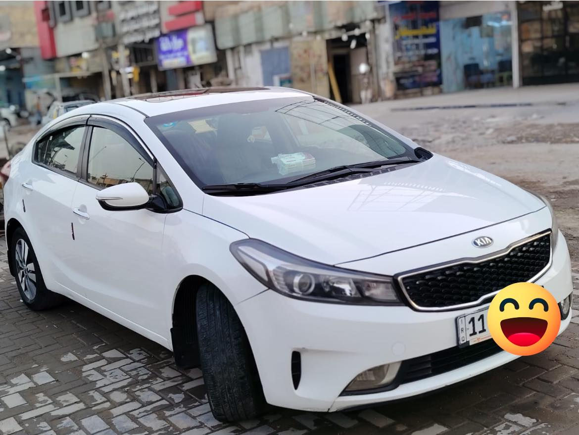 السلام عليكم اخوان سيراتو موديل 2018 ماشية 93  سلايت  خليجية محرك 2000 رقم بغداد  بيها طخة وصورة موجودة بل منشور ونصبغت مكان الطخة 
140 ورقة مكان سيارة دورة ‭0770 743 5428‬
