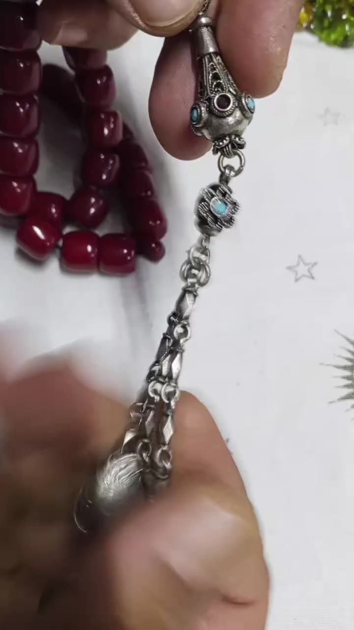 خليلي عينك عالمميز.......وجيبها ازا فيك اتجيبها.....
الوصف مسبحة من روائع الخام والخراطة فاتوران بلجيكي كتيم مغلفة تغليف كامل خام قديم خراطة تسعينية مأنتكة 33حبة طقة وشامة وريحة حبر مشال ملوك 
بلشنا بعرض الهدايا التقيلة بمناسبة قدوم الشهر الكريم اعاده الله علينا وعليكم باليمن والبركات......
  والباقي بالفيديو والصور ......  
تعليق نقطة مباركة مشاركة بيوصلك السعر والتفاصيل 
شحن لكافة المحافظات السورية واللبنانية مجاني 

#الشمالي طرطوس المدينة تاجر شنطة 
#ابوحيدر0990433674وااتس/0991980690


**إذا كنت صاحب هذا الإعلان وتريد حذفه لأي سبب، رجاءا أرسل رسالة إلى الدعم الفني**