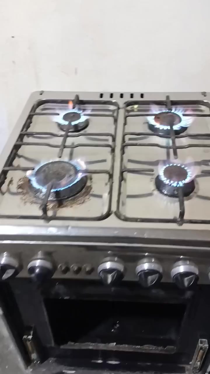 طباخات البيع عل فحص بدههن جدد
استفسار وتساب ***********
