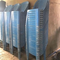 كراسي مستعملة • شارع السيد محمد • قرب مركز الشرقية