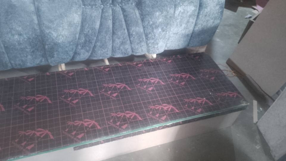 ديوان جديد شغل ايد البيع السعر 375 وبي مجال العنوان كركوك واحد حزيران *********** كركوك, العراق
