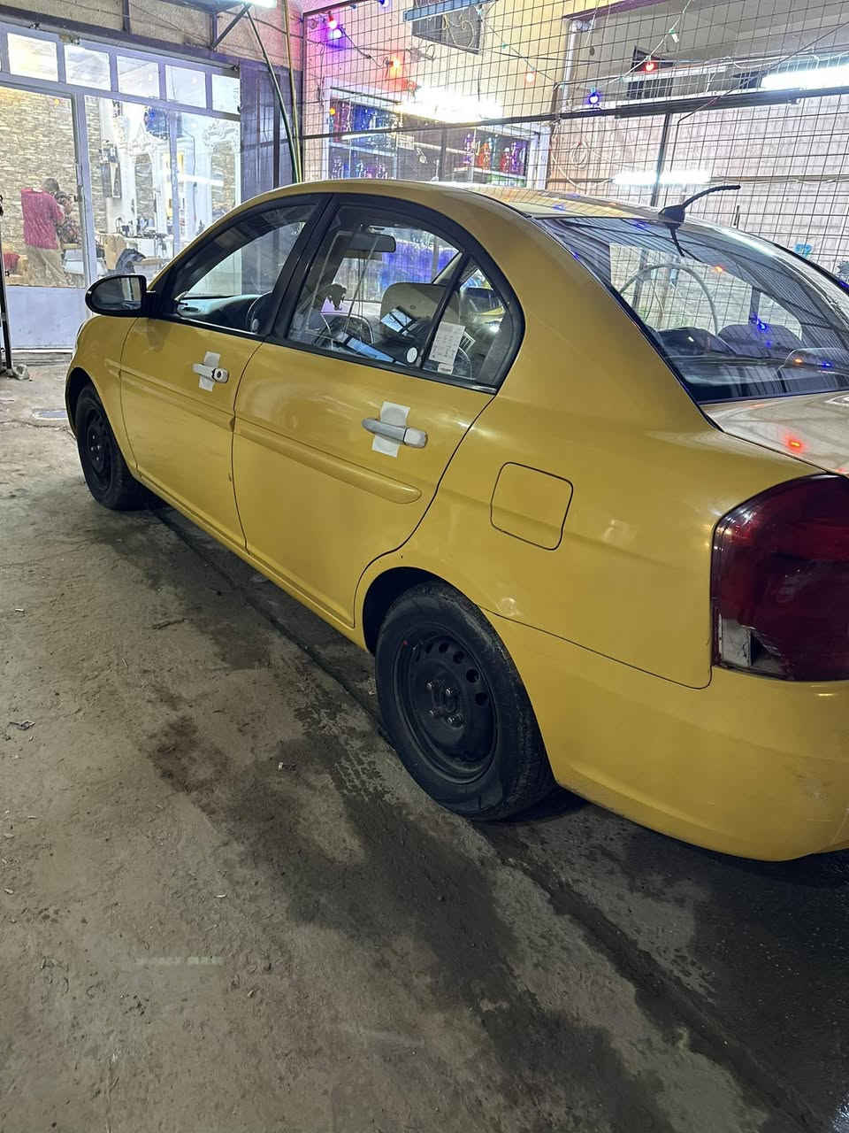 السلام عليكم من رخصت مدير الكروب اكسنت للبيع موديل 9 امريكيه ليبل واحد  بدون حادث محرك 1600  كير اوتماتيك صدر جديد تبريد ثلج سياره خير من الله بسمي مكاني بغداد لاستفسار رقم 📱***********.                         ***********
