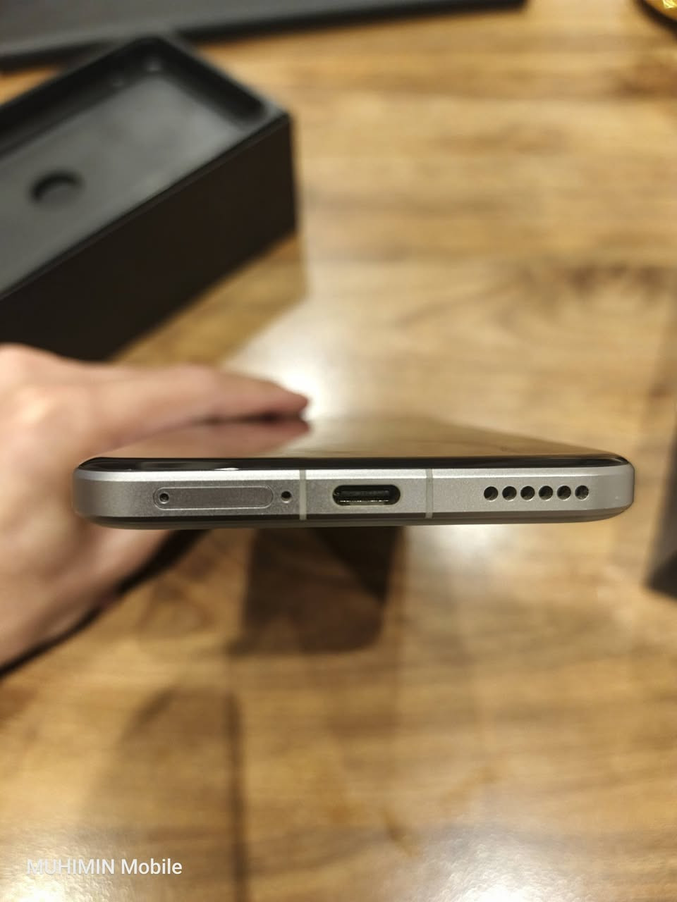 السلام عليكم
توفر هونر ماجك 7 برو نسخة ضوء القمر المميزة ذاكرة 512 نظافه 100 بي فقط خدوش بسيطه بالشاشه مثل ما موضح بالصور كامل ملحقات
السعر 850 الف
العنوان بغداد الدورة ابو طيارة
يوجد توصيل
***********
