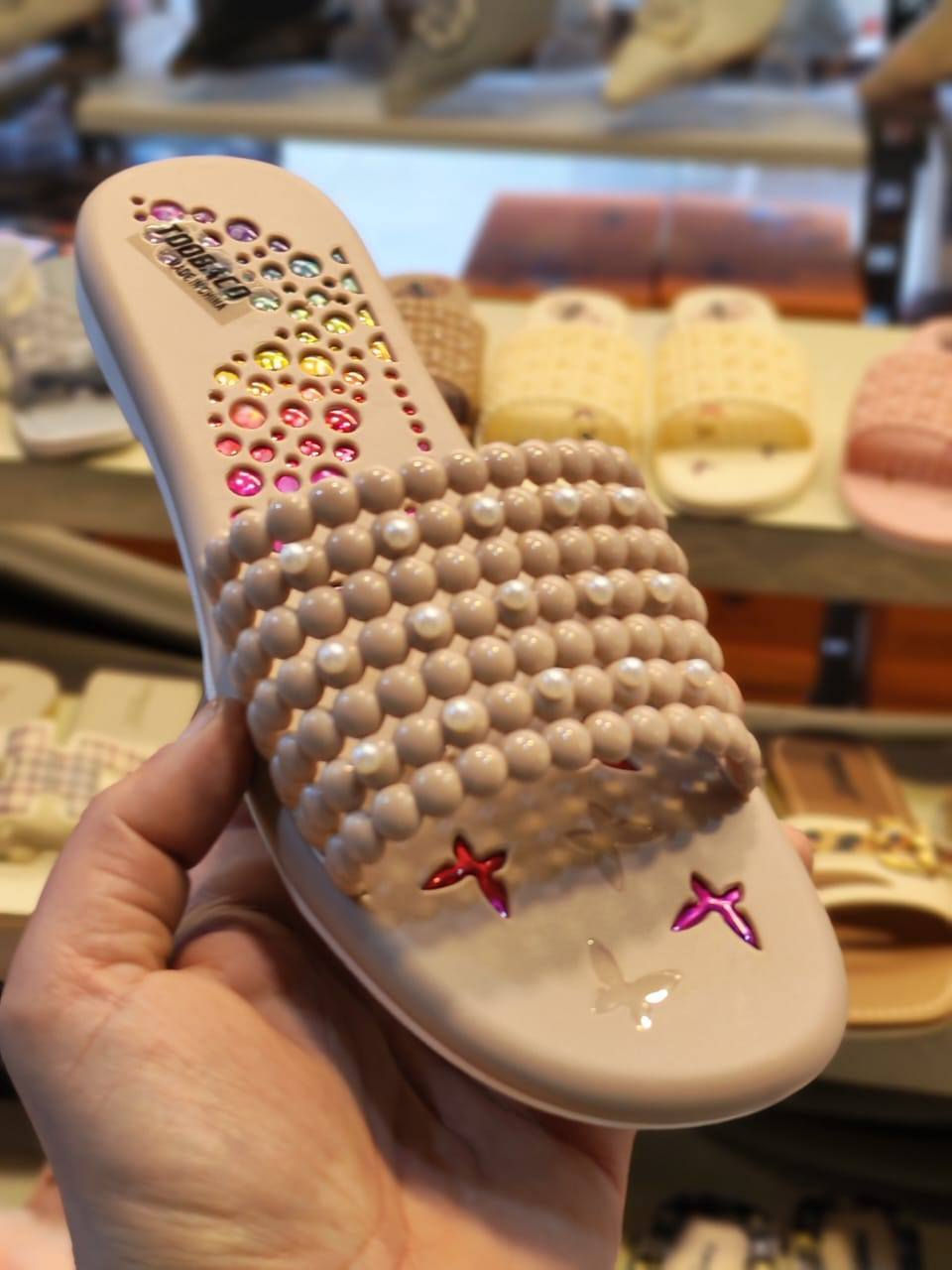 #جديد
#الآنسة
لاستيكات نسائية
قياسات 37_41
قطعه ب 3000 وقطعتين ب 5000
مجمع حجي قاسم خلف حبيب مول
يوجد خدمة توصيل داخل خانقين
واتس ***********
