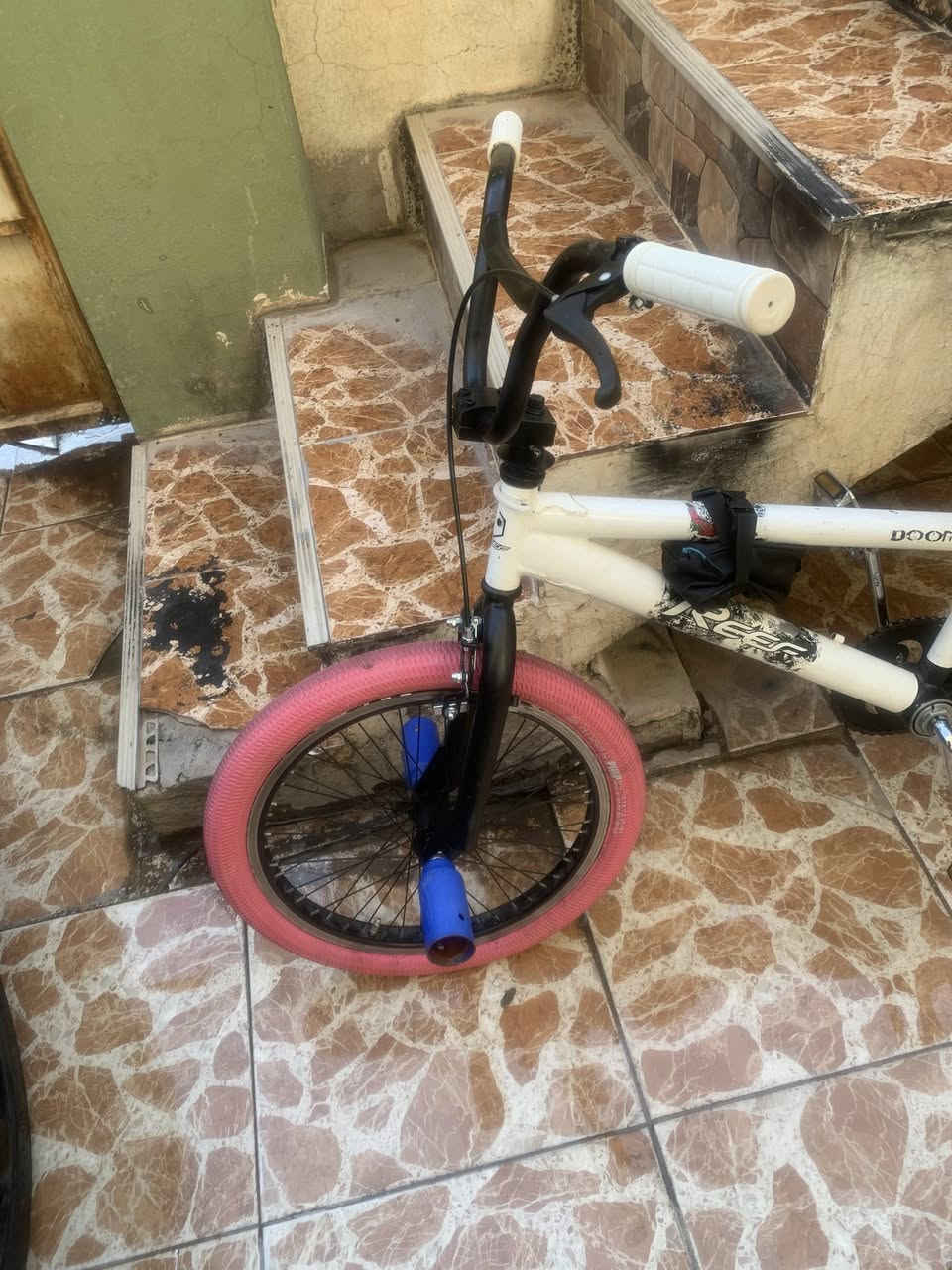 للبيع حجم ٢٠نظيف كلش باله


**إذا كنت صاحب هذا الإعلان وتريد حذفه لأي سبب، رجاءا أرسل رسالة إلى الدعم الفني**
