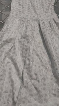 فستان بناتي • قياس ١٠-١١ سنه • أبيض