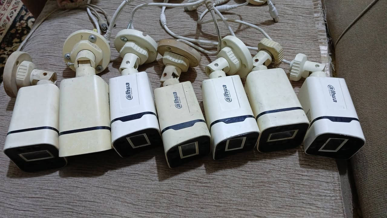 عندي كامرات عدد ٧ كلهن شغالة هنة واليو بي اس والماوس والوايرات مالتهن كاملات بس اخذهن وشدهن وشخط ممشخوطات ب١٣٠ وبيهن مجال


**إذا كنت صاحب هذا الإعلان وتريد حذفه لأي سبب، رجاءا أرسل رسالة إلى الدعم الفني**