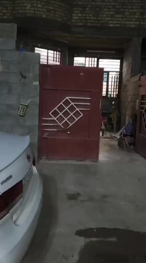 سلام عليكم قريب على شارع 60 كشخه ب 5
مساحه البيت 135 متر طابو زراعي سند 25
قريب على سايدين شارع 10.كامل خدمات سعره 62؟وبي مجال بصيط الشراي.
***********
***********
