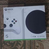 اكسبوكس سيريس اس مستعمل مع كامل ملحقاته وگفر جويستك  السعر 325 الف وبي...