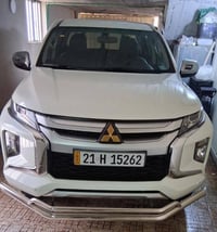 مستەربۆشی L200 2020 52000 ڕۆیستوە  سپێری دانەبەزیوە  تایەی شەریکەی خۆی...