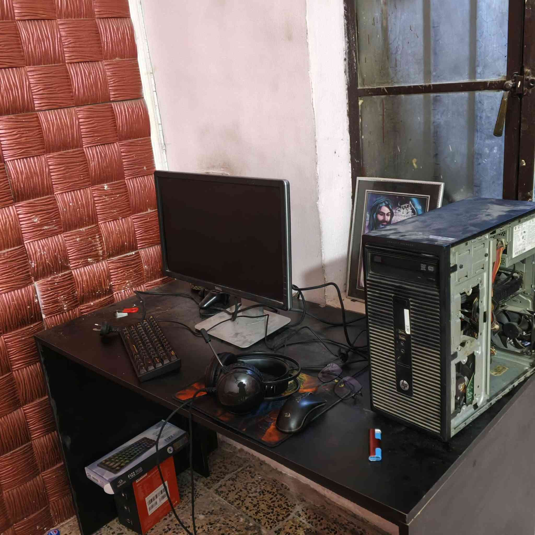 سلام عليكم
كارت 1050ti 4g
معالج كور i5 جيل 4
رام ddr3 8
هارد 500 
شاشه ديل 75hz
مع ماوس وكيبورد وماوس باد فقط
عنوان بغداد شعله رقم ***********
