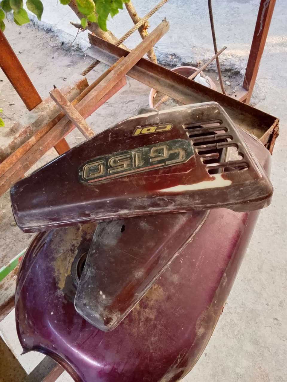 غراض مال خمسه گير التانكي كلشي ما بي والصفاحيات وسوبر ماال خمسهه گير نضيف شاصي مال هيوشه للبيع


**إذا كنت صاحب هذا الإعلان وتريد حذفه لأي سبب، رجاءا أرسل رسالة إلى الدعم الفني**