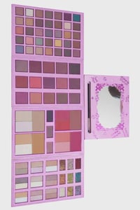 مستحضرات تجميل • مكياج