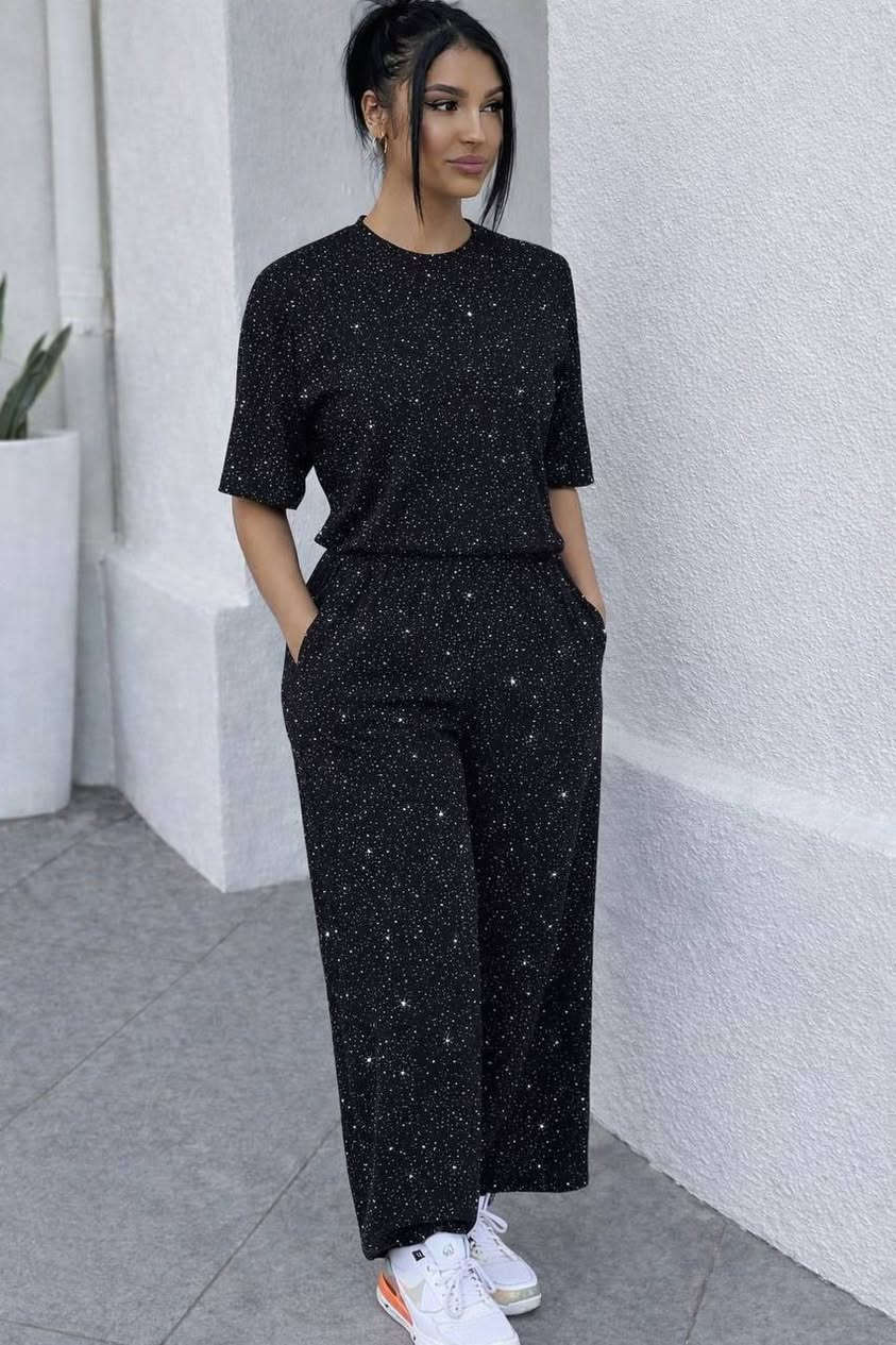 تراك نسائي خامة ليكرا مطعم ستراس 
فري سايز / يلبس من 60 الى 90 كيلو وزن 
السعر 80 

rr


**إذا كنت صاحب هذا الإعلان وتريد حذفه لأي سبب، رجاءا أرسل رسالة إلى الدعم الفني**