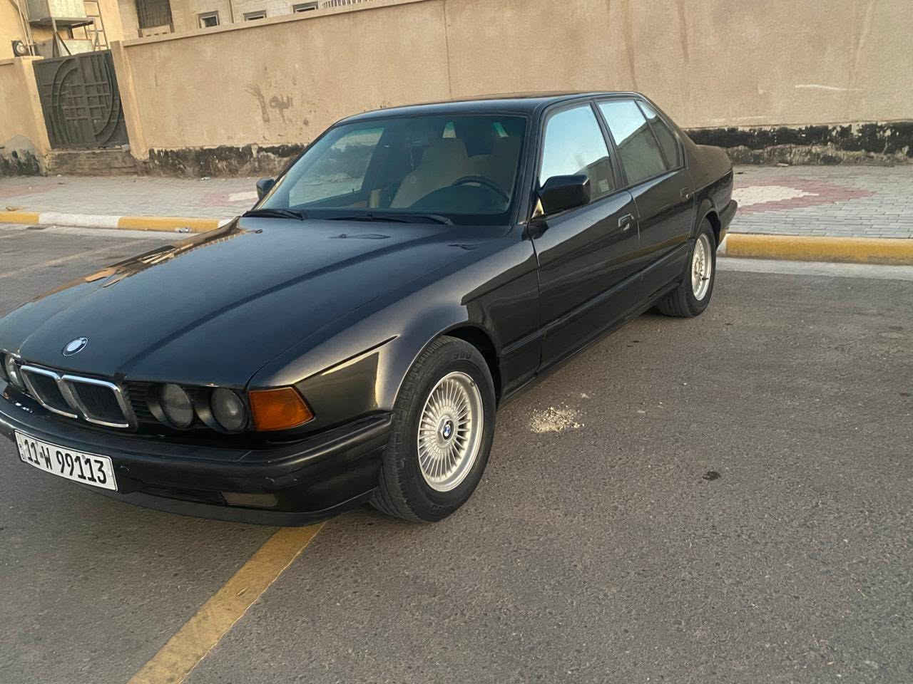 بى ام موديل 95حجم  740iL اصل فول مواصفات 
گئر توماتيك 
موبايل*********** 
سياره 8سلندر
سعر سياره85$ وبيه مجال 
٤جام كهربائي 
سياره سلايئت 
سياره صبغ عام بدون حادث 
سياره تبريد ❄️
سياره محرك 740 
سياره داخل جديد 
سياره مواصفات هواي بيه حساس 
سياره كير ومحرك بشرط
سياره تحويل مباشر بسمي 
سياره مابه كل نقص  
سياره تخم جديد 
سياره موجودة بكربلاء
