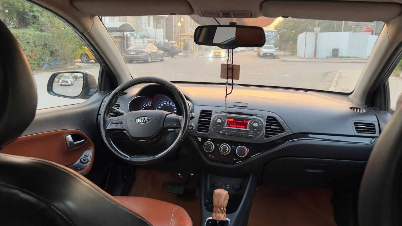 🚗 كيا بيكانتو 2016 فول مواصفات
✨ المواصفات:

🎀 كشنات جلد

♦ بصمة ابواب

🔺اللون   (فيلي)

🔹 بصمة تشغيل 

🔹 المحرك: 1.2 ف (أقوى فئة .اربعة سلندر)

🔹 الكير: أوتوماتيك

🔹 فتحة سقف 

🔹 ويل كروم رياضي  مميز

🔹 الممشى: 67 ألف فقط قابل للزيادة  ✔

✔ كامرة خلفية  + بلوتوث

✔ تحكم من الستيرن

🔺مريات جانبية شفط 

✔ حساسات خلفية

✔ تكييف بارد ثلج

♦حداديه صدر امامي وخلفي مكفولات من اي صوت كد ما جديدات  سيارة جاهزة على اخر حباية وبل عافية على الياخذها

🚘 استخدام بيت ممتعوبة السيارة وداخل مالتهه صاجي  كلش لطيف

السيارة رقمها بغداد سنوية لغاية 2031 

ملاحظات ♦

السيارة بيهه،قطعة صبغ فقط الجاملغ الامامي الايسر اثر طخة بسيطة نحك بيهه الصبغ وصبغته وطخات بسيطة اصلا ممبينات بس وحدة شوية مبينة بل باب الورة  وبارد واحد بل باب الخلفي عله كد 3اصابع بدون صبغ 

***********

السيارة مكانها كربلاء (حي الحسين)
