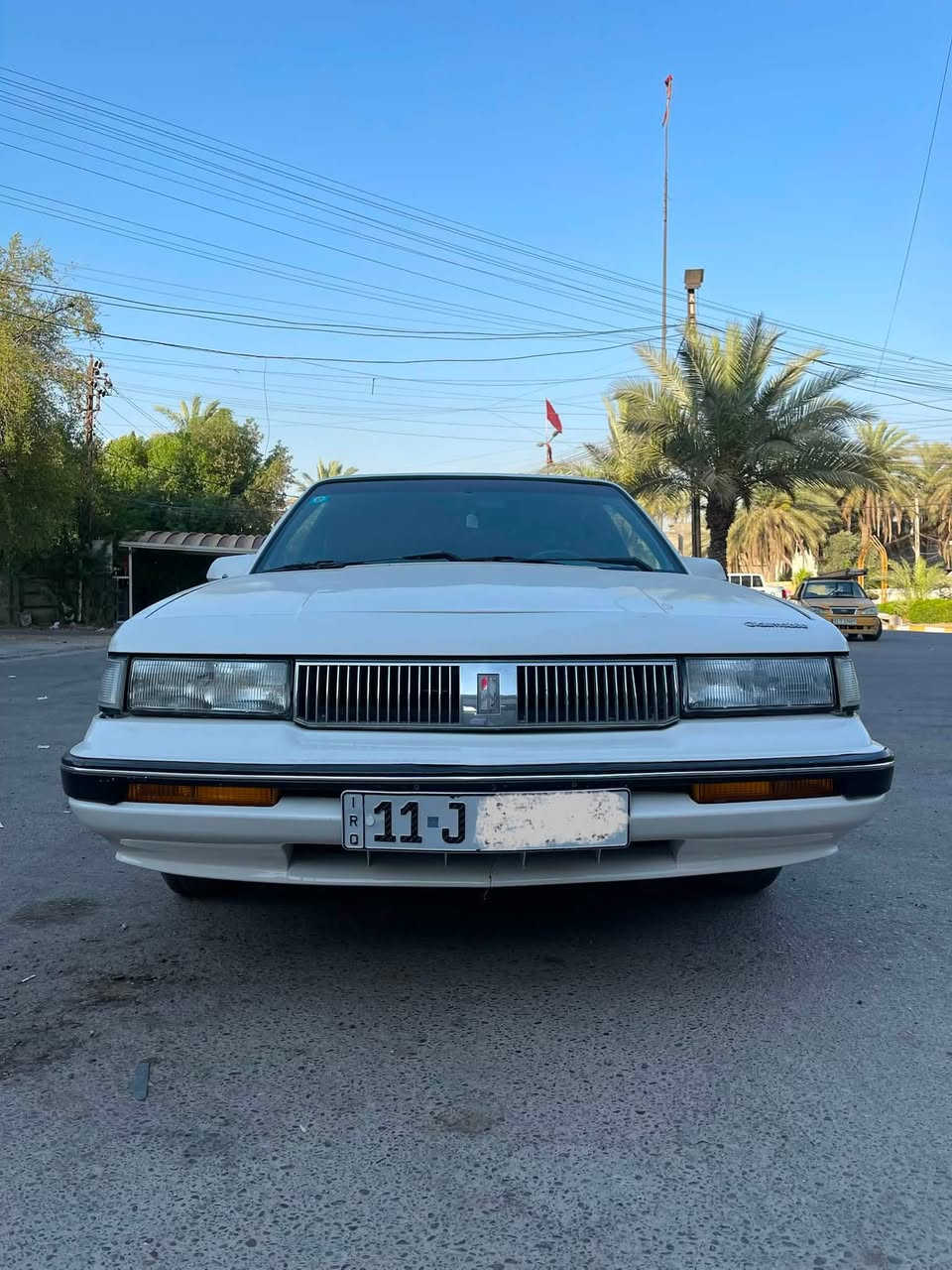 للبيع اولدز 1990 كير محرك مكفولات
تبريد منظومه كلهه جديده وشغال 
كهربائيات على البلاد سياره جاهزه 
صبغ عبايه اثر جراد 
نظيفه جدا داخل وخارج
رقم بغداد سنويه بأسمي هزه ورقم جديد 
مكان سياره بغداد 
السعر 55 مجال جدا بسيط 
***********
