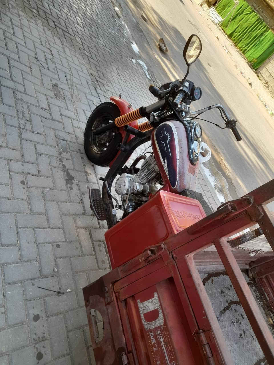 السلام عليكم عندي ستوته ديوان ٢٠١٠ مكينه ٢٥ كهربائيات شغاله كلشي مابيهه أوراق كامله  السعر مليون بيهه مجال بغداد ***********غير على فيس
