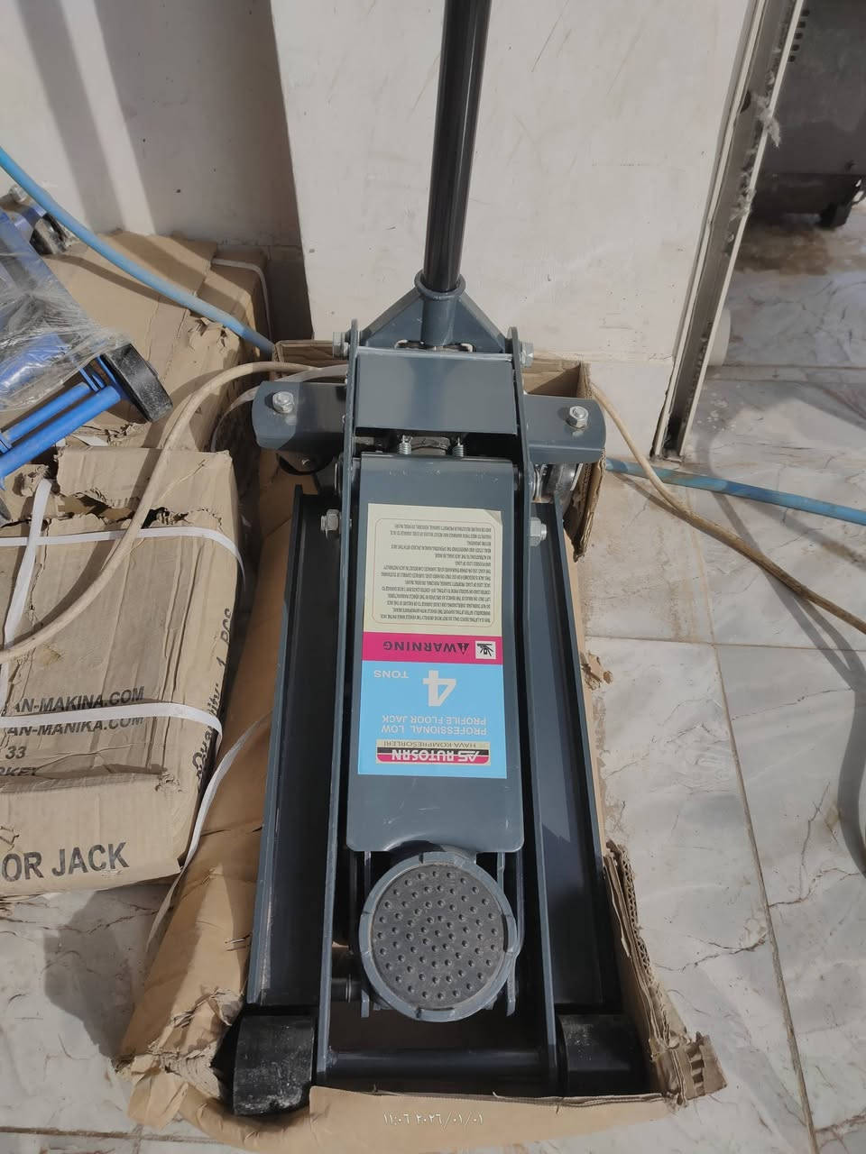 يتوفر جكات 4 طن و5. 3 طن تركي  ماركة اوتوسان اصلي
ديالى خانقين يوجد توصيل جميع محافظات 
***********
