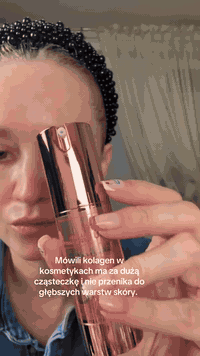 ✨سيروم في تي كوزمتيكس كولاجين ريدل شوت 300 (VT Cosmetics Collagen Reedle Shot 300) منتج للعناية بالبشرة مصمم لتعزيز امتصاص المكونات النشطة وتحسين مرونة البشرة. يستخدم تقنية الإبر الدقيقة (microneedles) للمساعدة في اختراق المكونات بعمق أكبر في الجلد.
✅ والفوائد الرئيسية:-
✔️ يحتوي السيروم على "Cica Reedle"، وهي إبر دقيقة مشتقة من السيليكا، تخلق قنوات دقيقة مؤقتة في الجلد لتعزيز تغلغل المكونات النشطة، مثل الكولاجين، بشكل فعال.
✔️ تساعد المكونات الرئيسية مثل الكولاجين منخفض الوزن الجزيئي (500 دالتون) ومستخلص بروتين الحليب وفيتامين E على شد البشرة المترهلة وتحسين مرونتها، مما يمنحها مظهرًا أكثر امتلاءً وحيوية.
✔️ يعمل على تنعيم سطح البشرة وتقليل ظهور الخطوط الدقيقة والتجاعيد، كما يساعد في تقليل مظهر المسام.
✔️ التركيبة غنية أيضًا بمركب "Cicahyalon" (المكون من مستخلص السينتيلا اسياتيكا وثلاثة أنواع من حمض الهيالورونيك) لتهدئة البشرة وتوفير ترطيب عميق وتقوية حاجز البشرة..
#الاصلي المنشأ كوريا 🇰🇷💯
السعر ١٢الاف
🚘 يوجد خدمة توصيل لجميع محافظات العراق ٤ 🚘


**إذا كنت صاحب هذا الإعلان وتريد حذفه لأي سبب، رجاءا أرسل رسالة إلى الدعم الفني**