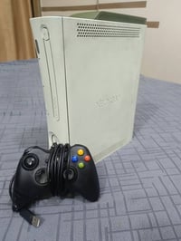 اكسبوكس 360 فات للبيع  بيه 80لعبه كدامكم بلفديو   كامل مكمل السعر 110 ...