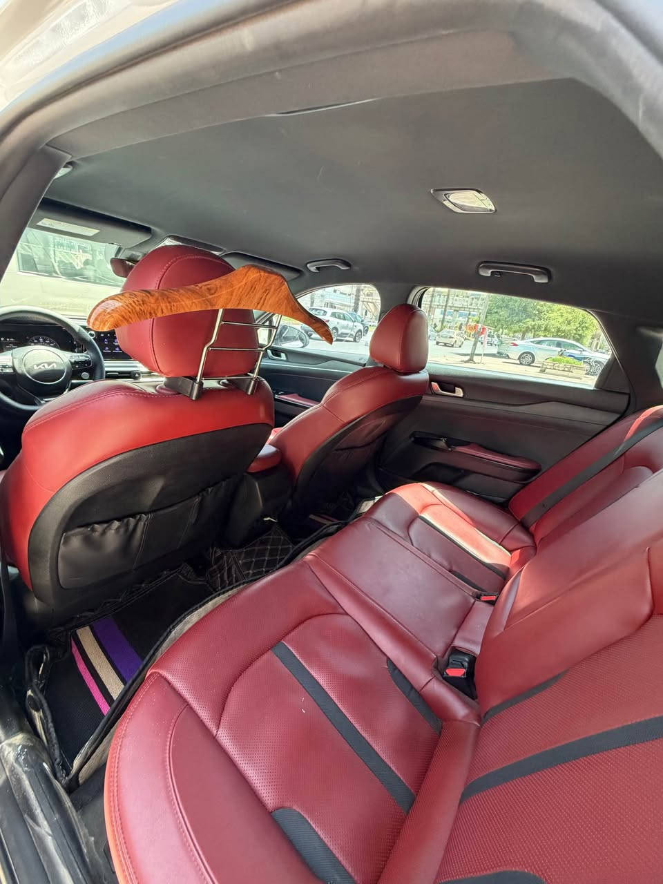 🚘 للبيع Kia K5 GT-Line موديل 2024
📍 رقم أربيل تحويل ثاني يوم
📍 المكان: بغداد – المشتل 
قطعتين صبغ جاملغ امامي وجاملغ الخلفي وباب سايق كلير امريكا فقط بجم كبس بدون دواخل بدون ايرباك جديده سياره ومابيه نقص برغي 

🎨 اللون: أبيض
🔥 محرك 1600 تيربو
جاهزه السياره من كل النواحي ومابيها نقص 
🌟 المواصفات:
• داخلية ماروني مغلفه ارضيه بل كامل رياضي
• كشنات جلد + تدفئة
• ستيرن تدفئة
• تشغيل عن بعد
• بصمة + هاند بريك بصمة
• شحن هاتف لاسلكي
• قيادة ذاتية على الخطوط السريعة
• مثبت سرعة / ماشيه 60
• AUTO HOLD
• أوتو بريك
• كير أوتو + عادي

🛡️ أنظمة الأمان:
• ABS
• مانع انزلاق
• حساسات إطارات
• رادار أمامي وجانبي
• مراقبة النقطة العمياء
• رادار الخطوط البيضاء
• توقف ذاتي عند الرجوع

💡 الإضافات:
• لايتات 4 عدسات
• LED + زينون
• بك لايت LED
• مصابيح ضباب LED
• كامرة دوارة
• شاشة + شاشة أعطال
• نظام ملاحة (خريطة)
• Apple CarPlay / Android Auto لاسلكي
• بلوتوث + AUX + USB
• فول تحكم ستيرن
• أشاير بالمرايا
• مقعد كهربائي
• ويلكم لايت رياضي
• أنظمة قيادة: Eco / Sport / Smart / Normal

💰 السعر: 168$ دولار وبيها مجال  

📞 للاستفسار: ***********
✅ متوفر واتساب بغداد, العراق
