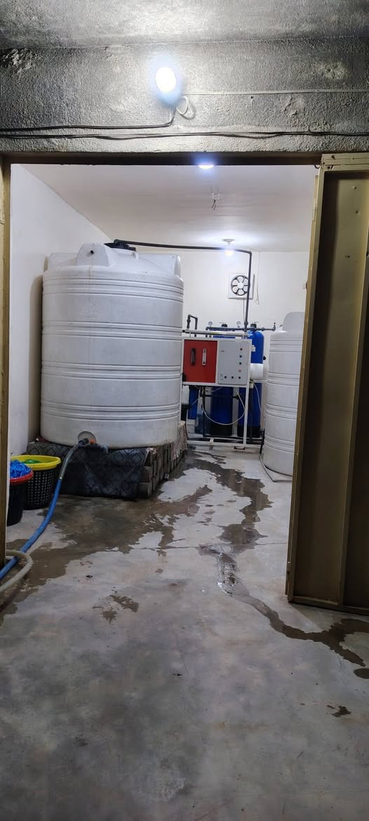 منظومه ماء ارو لبيع
مع تانكي سعه 2500 لتر
مضخات إيطاليا درجه اولى
منبرين أمريكي
اوتماتيك إطفاء ذاتي
مشتغل شي قليل
فلاتر درجه اولى
العنوان  بيجي قريه المالحه
لاستفسار و الاتصال على الأرقام التالية.
***********
***********
