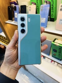 آيفون 13 برو ماكس • كامون 40 • نضافه عاليه