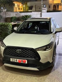 كورلا كروس 2025 ماشيه 5 الالف فتحه/حمالات سقف/رادار تحديد مسار/قياده ذ...