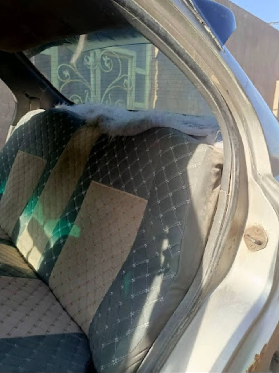 السعر 24 وبيه مجال 
سياره كيه سيفيه مديل 2000 
مكينه وكير نضيفات سياره شايله روحه 
مكان السياره نجف 
***********
