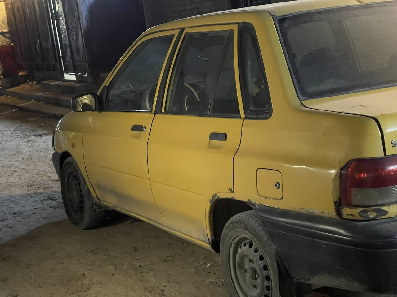 السلام عليكم 
سايبه موديل 15  مكينه  بيهة صوت خفيف   شواصي مكفولات صدر امامي خلفي جديد تخم تاير جديد كهربائيات كله شغال لايتات زنون سنتر لك شغال راعيهة متوفي ابيع اتكفل سرقه وعشائر فقط 
رايدها 16 ورقه وبيها مجال حك الجيه مكاني بغداد البلديات
***********
