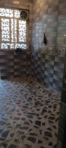 السلام عليكم يعلن مكتب البارون للعقار 
                     بيت الايجار
                     ///////////////////////
الدار للايجار المساحه 150م طابق واحد غرفه صاله مطبخ كليدور مجمع صحيات داخل وخارج كراج حديقه حي الصحه شارع 25 
مبلغ الايجار 350
علمن دفع/ 4/اشهر لكدام 
 للاستفسار //***********
واتساب ///***********
جاسم البارون للتصوير وترويج حلة
