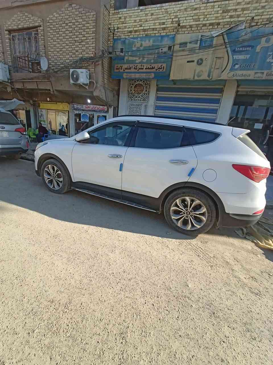 للبيع سنتافيا 
موديل 2015خليجي كامل مواصفات محرك 6سلندر كفاله عامه من اللصبغ والضربه عدد الكراسي 7
رقم ذي قار 
بأسمي 
إذا مراوس ماكو مانع
العنوان ذي قار الشطره 
إذا مراوس ماكو مانع 
إذا جيب حديث أو شارجر لابأس
***********

