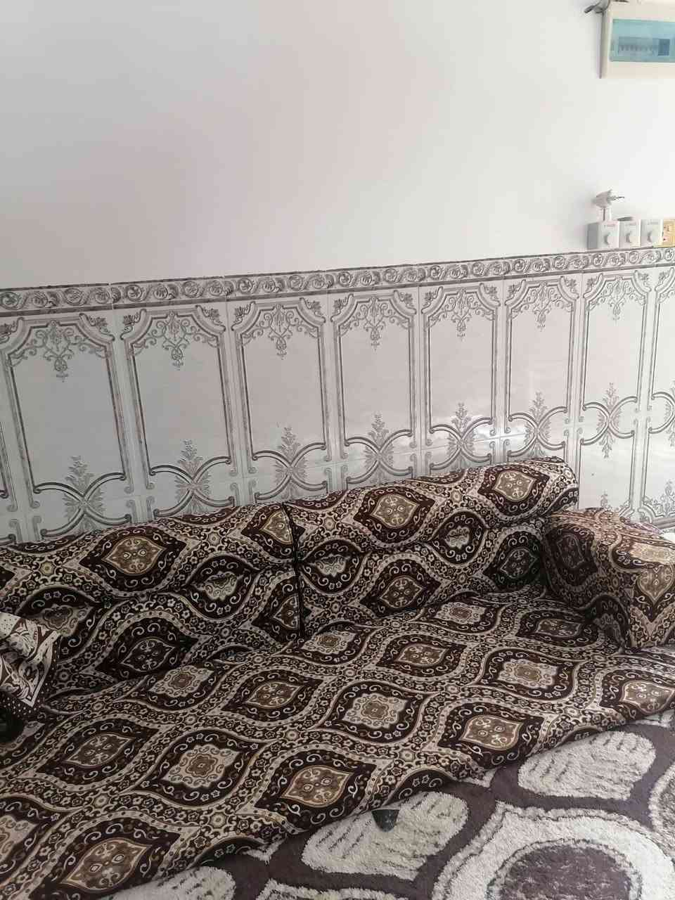 لبيع جلسة عربية مكلف بنشر *********** كربلاء باب بغداد
