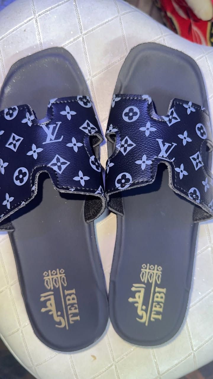 من 35 الى 42 القياسيات طبي السعر 5 الاف دينار  يوجد توصيل جميع البلوكات الحجز خاص …


**إذا كنت صاحب هذا الإعلان وتريد حذفه لأي سبب، رجاءا أرسل رسالة إلى الدعم الفني**