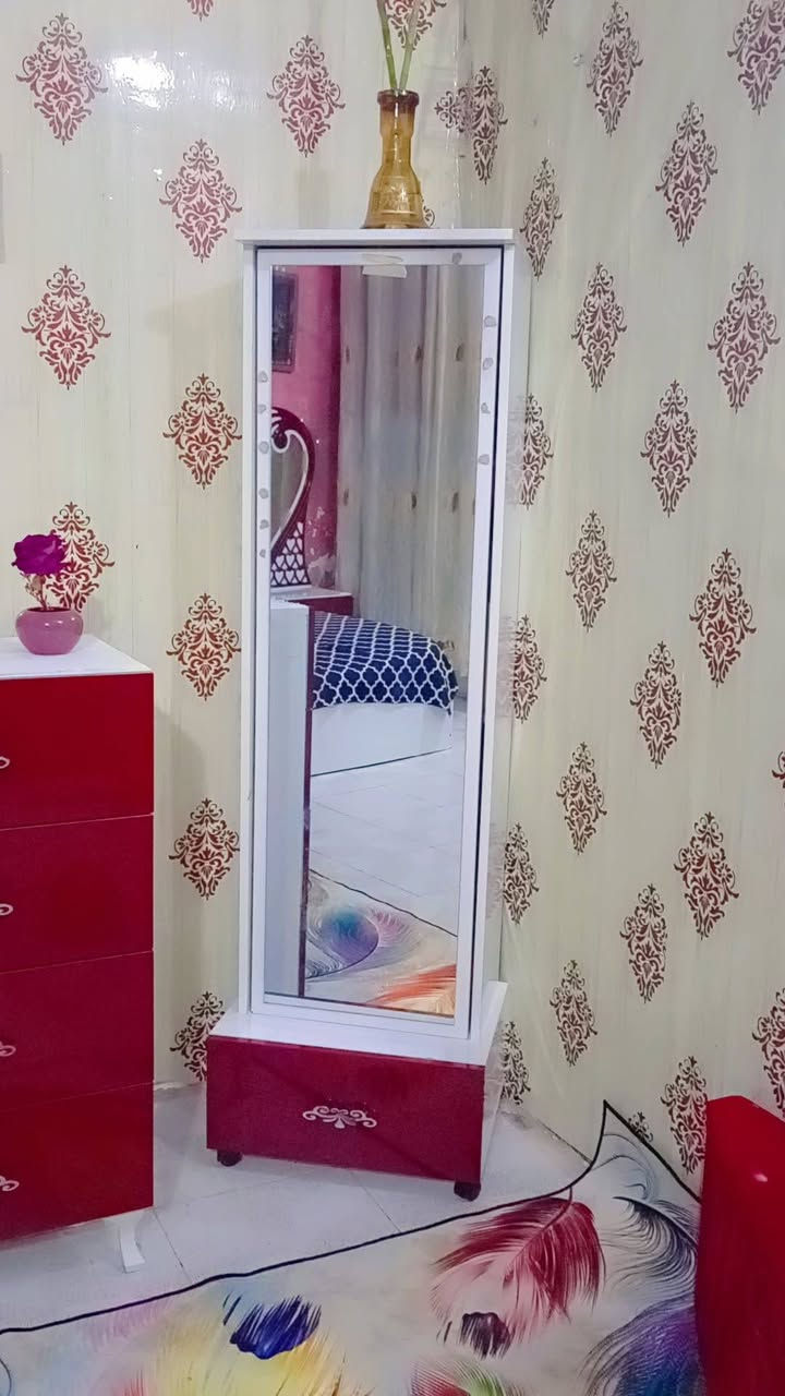 سلام عليكم
غرفه تركيه 8 قطع نضيفه كلش السعر 600 وبيها مجال
الكتنور 3 امتار ونص ***********
