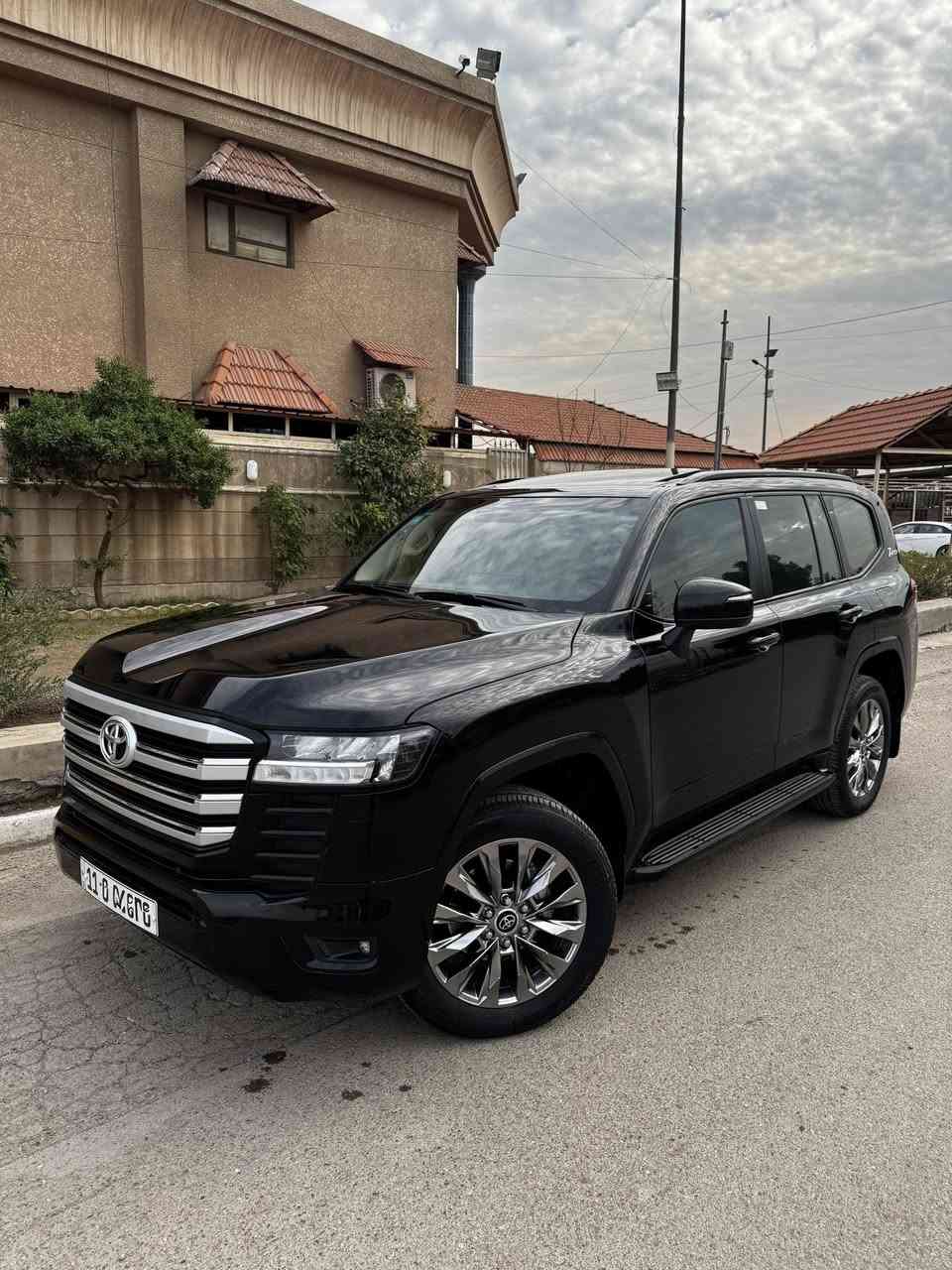 سلام عليكم للبيع
تويوتا لاندكروزGXR 2022 لون اسود   ساز

فول مواصفات

بصمة تشغيل وابواب

4 بصمات. ابواب

سلايد فتحه

مقاعد جلد 

كشنات كهرباء 3 دكم

تشغيل عن بعد 

جنطة كهرباء شفط  

كشنات جلد بيجي + دواخل صاج

نقط عمياء 

7 راكب 

 تبريد مقاعد 

تبريد مركزي  

3 شاشات ايباد تطبيق 

تحكم ستيرن جهتين 

طفايه 

ثلاجه 

شاحن هاتف لاسلكي

هاند بريك بصمة + تلقائي

اوتو HOLD

حساس امامي خلفي  

المري كهرباء شفط + اشاير  

كامره.دواره. 360 درجة

ويلكب كروم

3وضعيات قيادة sports Eco NORMAL

لدد امامي + خلفي 

كشاف زنون

لايتات عدسة زنون

6 سلندر تنفس طبيعي 

  4X4  

فول انظمة وتحكمات 

باقي مواصفات الاندكروز  معرفة فول الفول

السيارة مكفولة

عدتها وكتلوكات وكاعيات كلها جديد

ماشية 64km حقيقي

مكانه بغداد شارع فلسطين 

السعر 65500$وبيه مجال نشاءالله 

الرقم ***********
