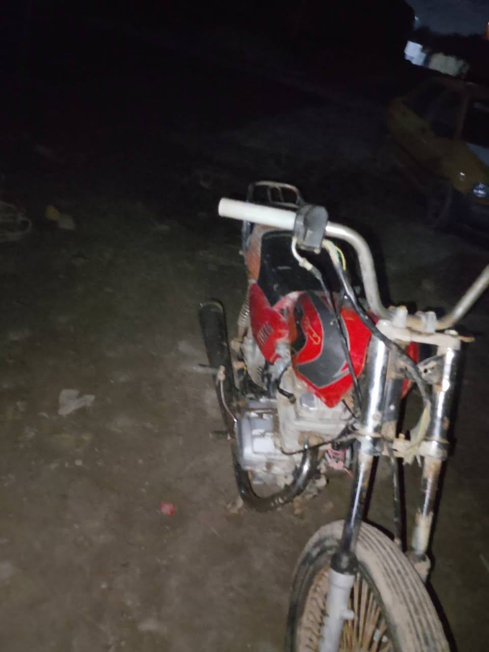 سلام عليكم شباب دراجه البيع كلك  بل225وبي مجال الشراي بي خير ودلل***********
